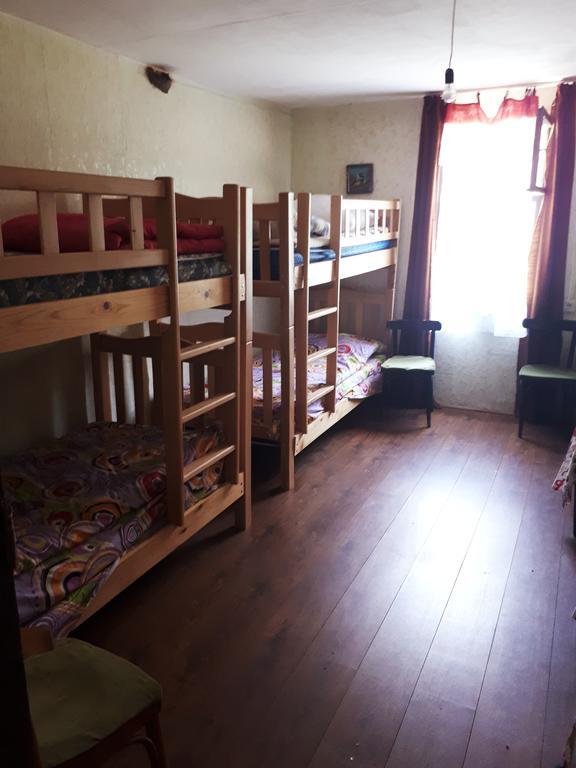 Korsha Guesthouse Roshka Exteriör bild