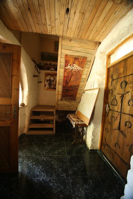 Korsha Guesthouse Roshka Exteriör bild